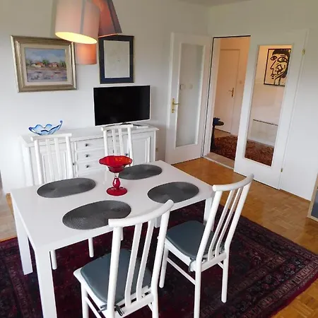 Apartment Four Seasons 